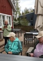 Makkaranpaistoa ei voitu toteuttaa (maastopalovaroitus), ja kahviakaan ei tarettu juoda terassilla kovan viileän tuulen takia.